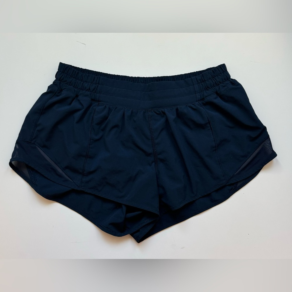 hotty hot low rise lululemon navy shorts 2.5 inch